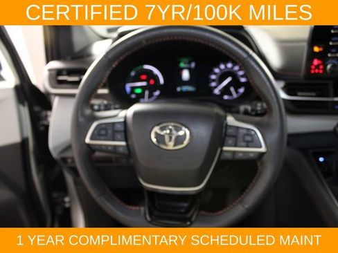 Used 2023 Toyota Sienna XSE AWD/4WD image 21