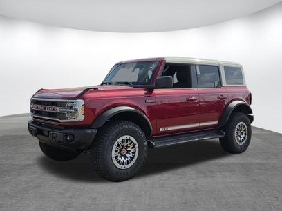 New 2026 Ford Bronco Outer Banks w/ Sasquatch Package