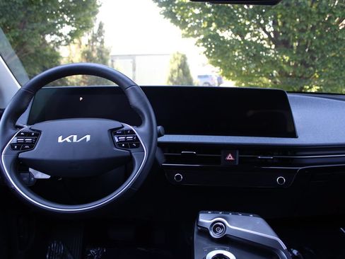 Used 2023 Kia EV6 Wind AWD/4WD image 13