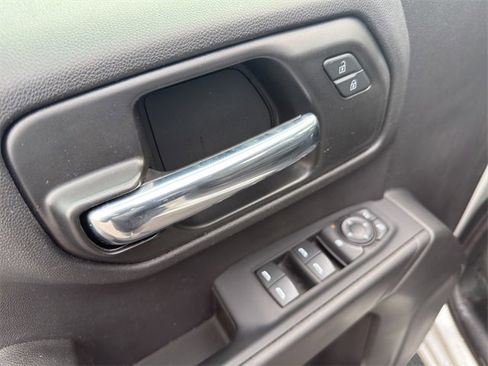 Used 2022 Chevrolet Silverado 1500 Custom Trail Boss w/ Safety Confidence Package image 12