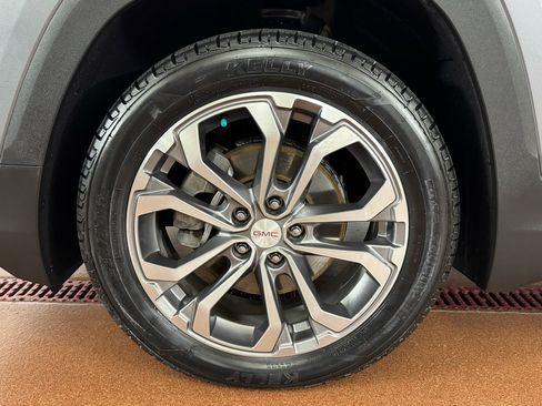 Used 2019 GMC Terrain SLT w/ Preferred Package image 8