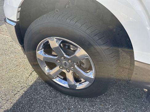 Used 2022 Ford F150 Lariat w/ Equipment Group 502A High image 11