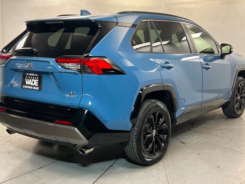 Certified 2025 Toyota RAV4 SE w/ Convenience Package AWD/4WD image 6