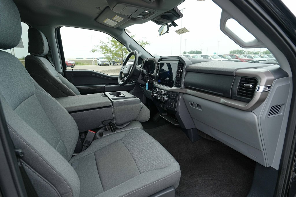Used 2025 Ford F150 XLT w/ Equipment Group 301A Standard AWD/4WD image 23