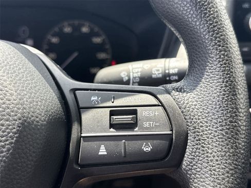 Used 2024 Honda HR-V LX image 11
