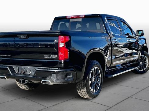 Used 2025 Chevrolet Silverado 1500 High Country w/ Technology Package AWD/4WD image 13