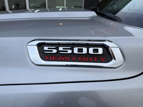 Used 2022 RAM 5500 Tradesman w/ Chrome Appearance Group image 17