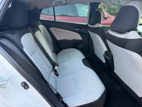 Used 2021 Toyota Prius L Eco FWD image 20