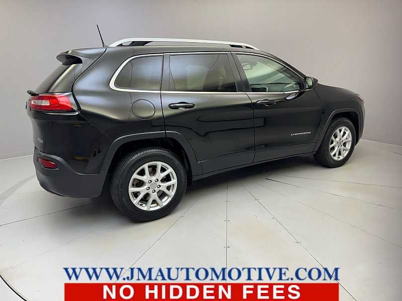 Used 2018 Jeep Cherokee Latitude Plus AWD/4WD image 5