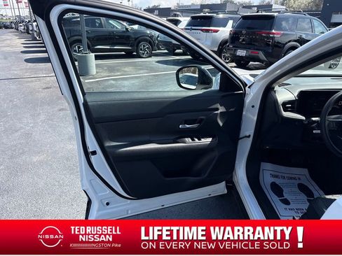 New 2026 Nissan Kicks SV w/ SV Premium Package image 10