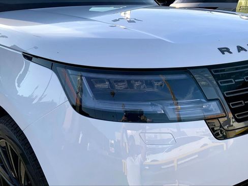 New 2026 Land Rover Range Rover SE image 16