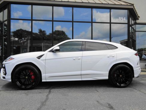 Used 2020 Lamborghini Urus AWD/4WD image 7