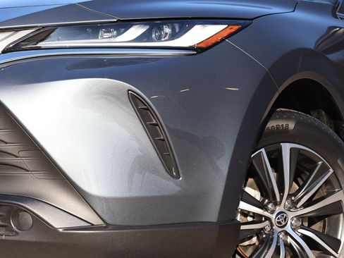 Used 2024 Toyota Venza LE image 10