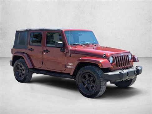 Used 2009 Jeep Wrangler Unlimited Sahara w/ Trailer Tow Group AWD/4WD image 3