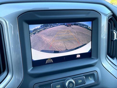 Used 2022 Chevrolet Silverado 2500 Custom image 21