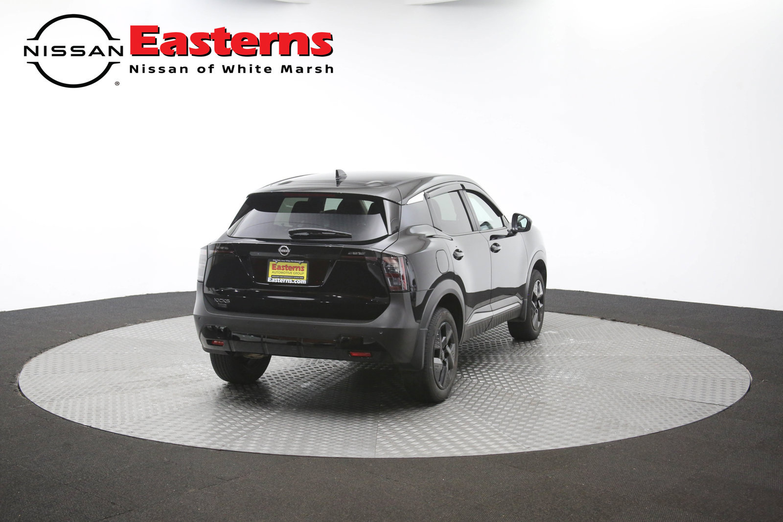 Used 2025 Nissan Kicks SV FWD image 39