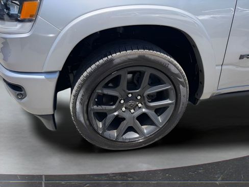 Used 2022 RAM 1500 Laramie AWD/4WD image 11