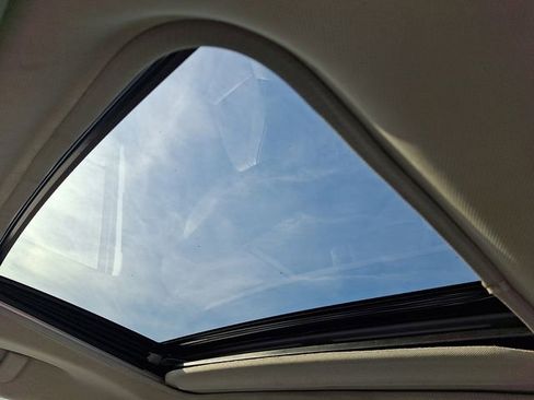 Used 2024 Toyota Sienna XLE image 14