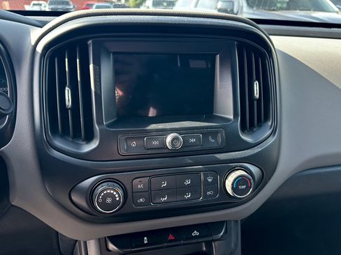 Used 2019 Chevrolet Colorado W/T w/ WT Convenience Package RWD image 9