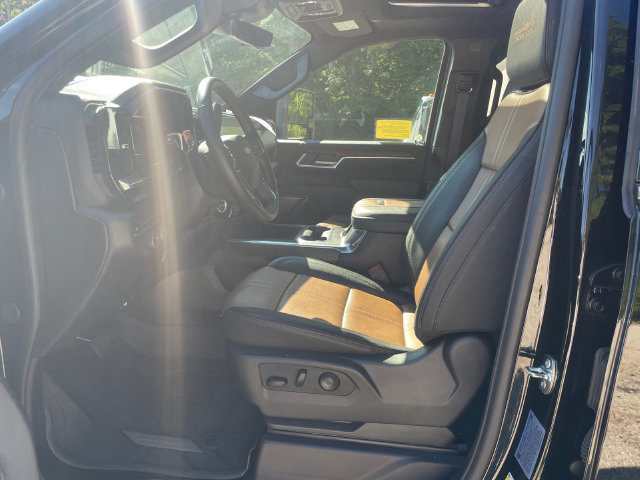 Certified 2025 Chevrolet Silverado 2500 High Country w/ High Country Premium Package AWD/4WD image 40