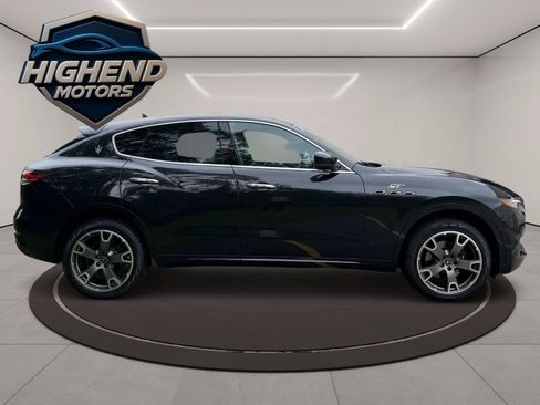 Used 2023 Maserati Levante GT AWD/4WD image 7