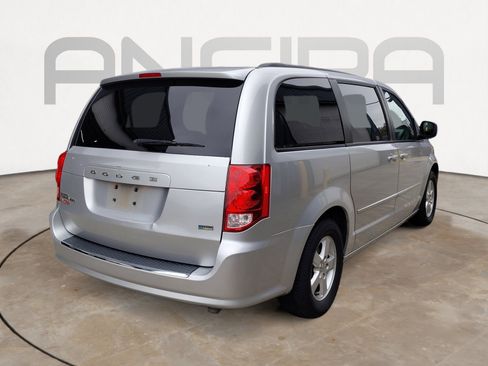 Used 2012 Dodge Grand Caravan SXT image 5