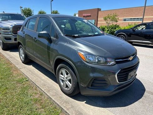 Used 2019 Chevrolet Trax LS FWD image 2
