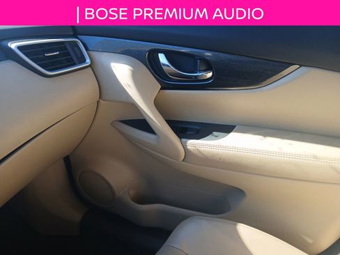 Used 2016 Nissan Rogue SL w/ SL Premium Package image 15