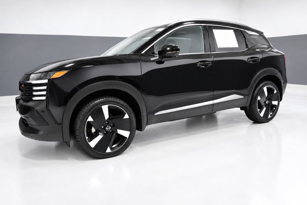 Certified 2026 Nissan Kicks SR w/ SR Premium Package FWD image 2