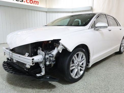 Used 2014 Lincoln MKZ Hybrid w/ Equipment Group 202A Reserve FWD image 2