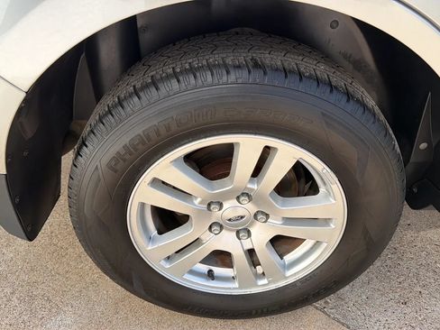 Used 2010 Ford Edge SE FWD image 16