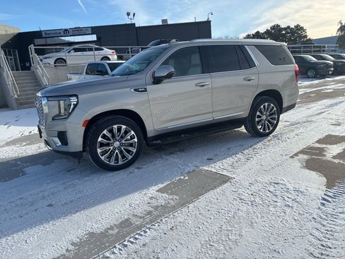Used 2021 GMC Yukon Denali image 1