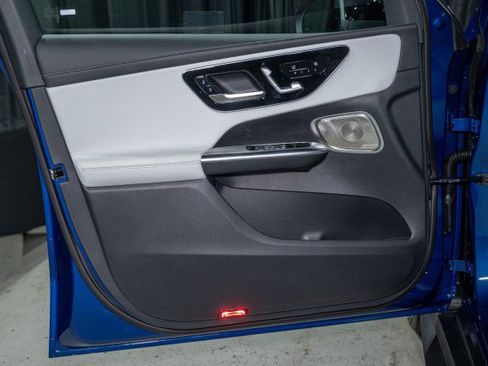 New 2026 Mercedes-Benz GLC 300 300 SUV image 8