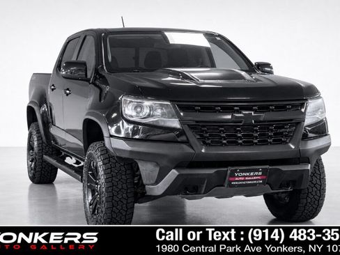 Used 2019 Chevrolet Colorado ZR2 w/ ZR2 Midnight Special Edition AWD/4WD image 4