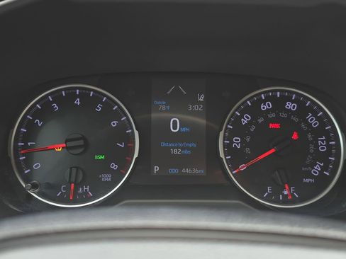Used 2021 Toyota RAV4 XLE FWD image 18