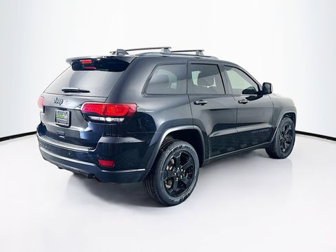 Used 2018 Jeep Grand Cherokee Laredo image 9