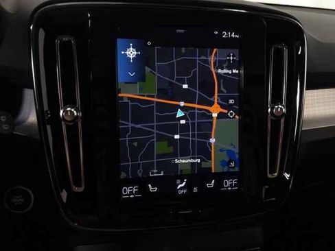 Used 2020 Volvo XC40 T5 Momentum w/ Protection Package Premier image 28