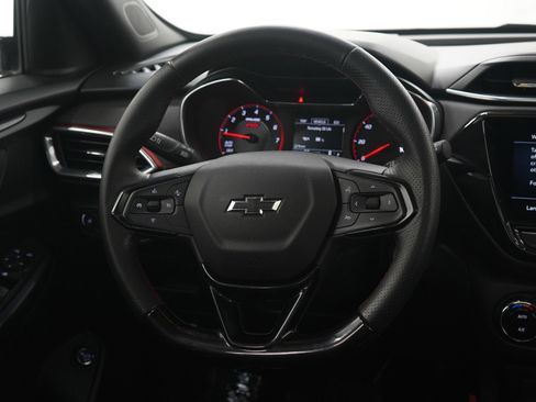 Used 2021 Chevrolet TrailBlazer RS w/ Sun and Liftgate Package image 17