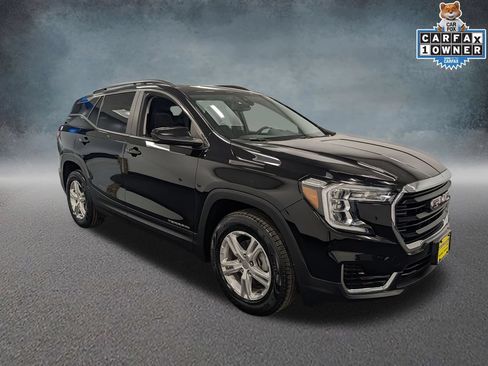Used 2022 GMC Terrain SLE w/ Driver Convenience Package AWD/4WD image 3