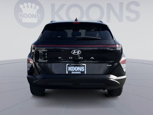 Certified 2025 Hyundai Kona SEL image 5
