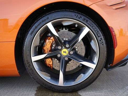 Used 2023 Ferrari SF90 Spider image 25