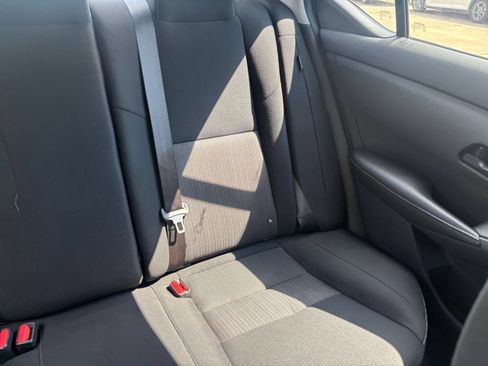Used 2025 Nissan Sentra SV FWD image 34