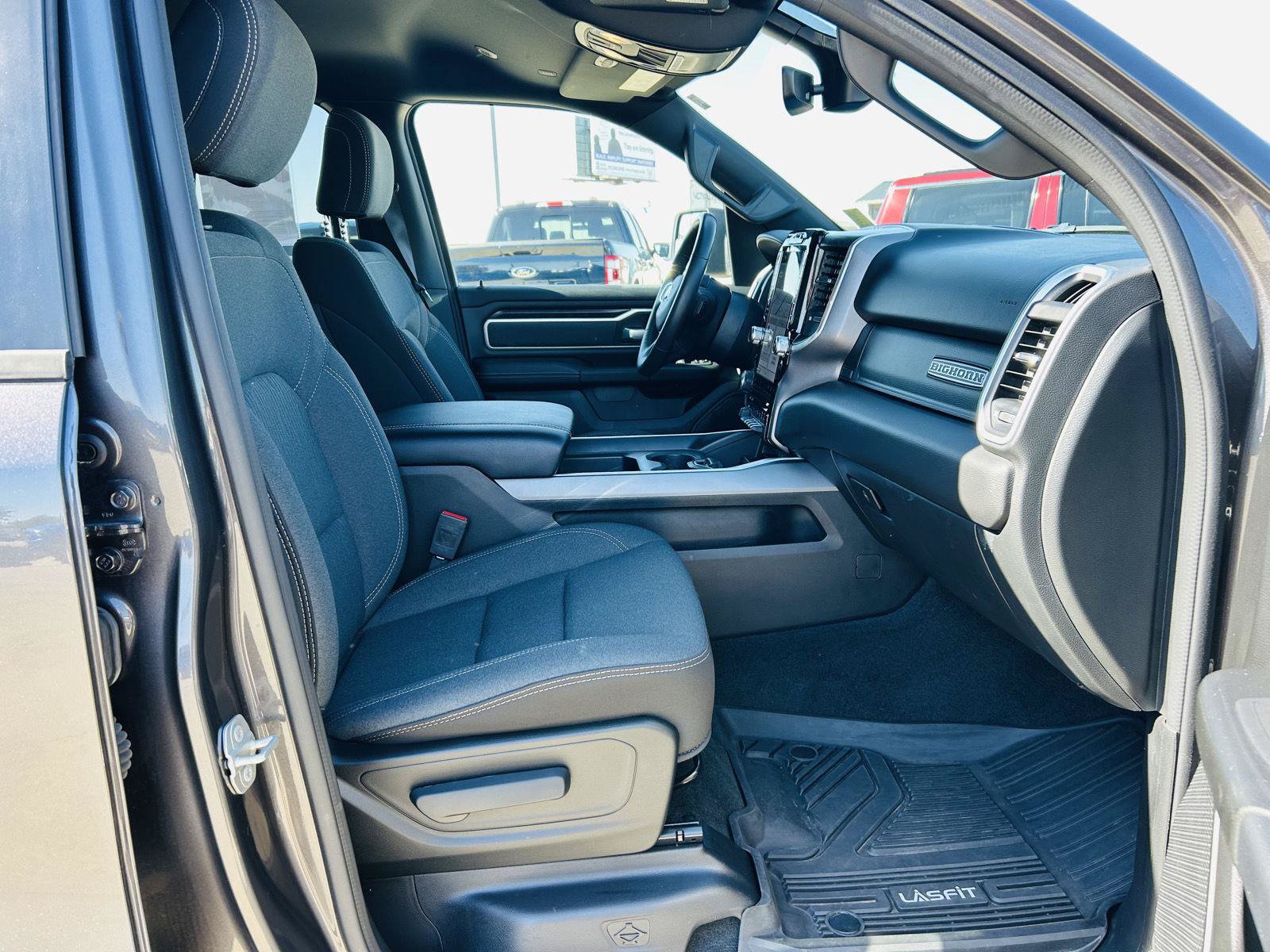 Used 2023 RAM 1500 Big Horn AWD/4WD image 32