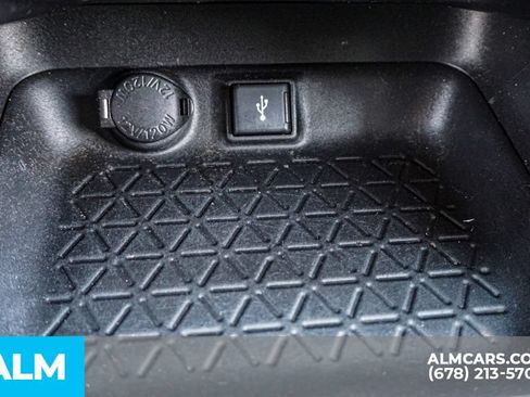 Used 2021 Toyota RAV4 LE FWD image 43
