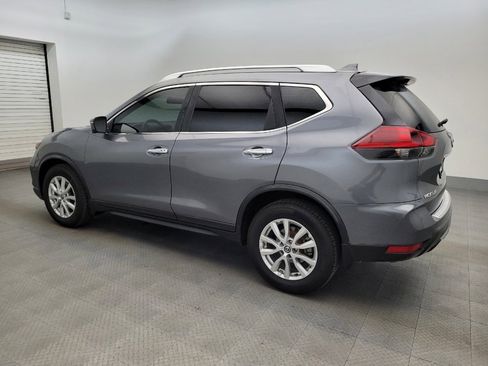 Used 2018 Nissan Rogue SV w/ Premium Package FWD image 3