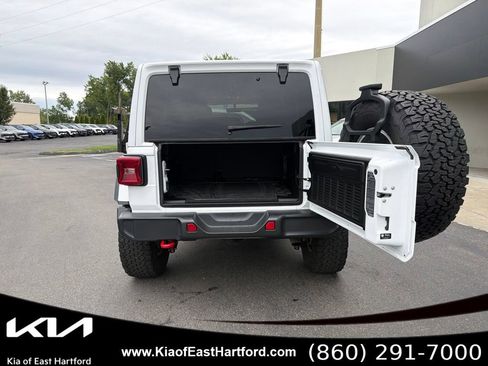 Used 2022 Jeep Wrangler Unlimited Rubicon w/ Xtreme Recon 35" Tire Package AWD/4WD image 15