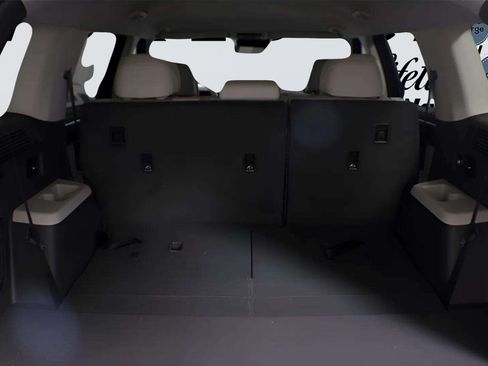 Used 2025 Hyundai Santa Fe SEL FWD image 10