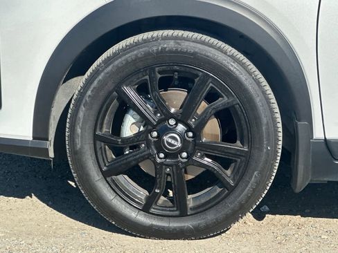 Used 2024 Nissan Kicks SV image 27