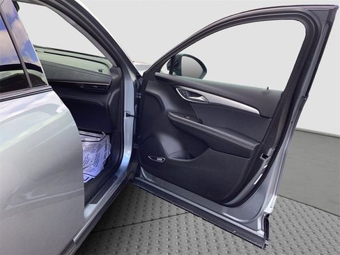 Used 2025 Buick Envision Sport Touring image 32