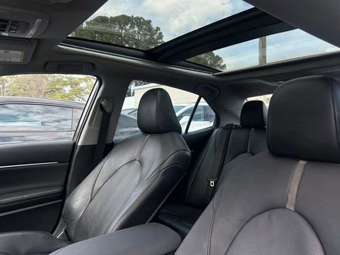 Used 2020 Toyota Camry XSE image 14